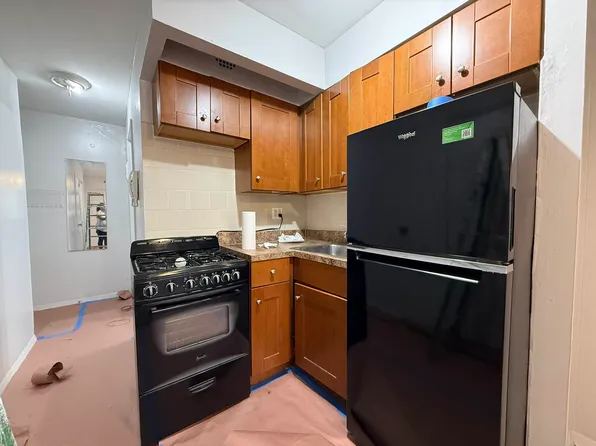 333 East 33rd Street image 1 of 9