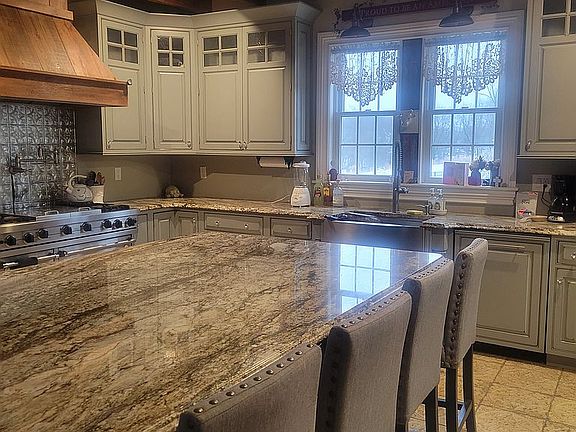 4th image of 91 Glenmere Rd