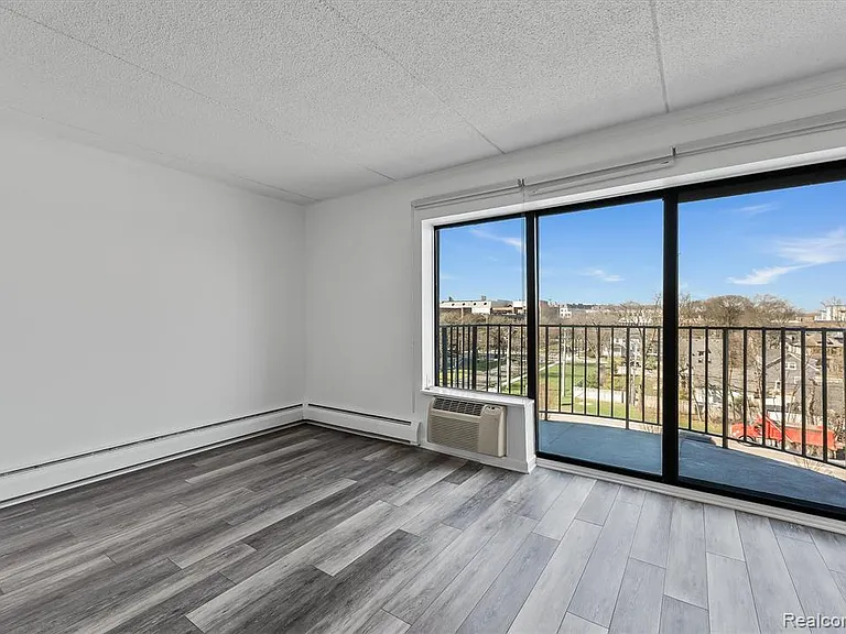 35300 Woodward Ave #507 — Photo 6