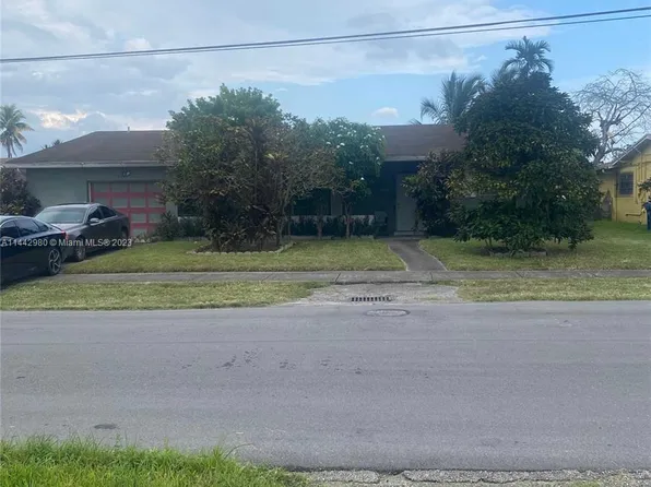 20785 NW Miami Ct, Miami Gardens, FL 33169