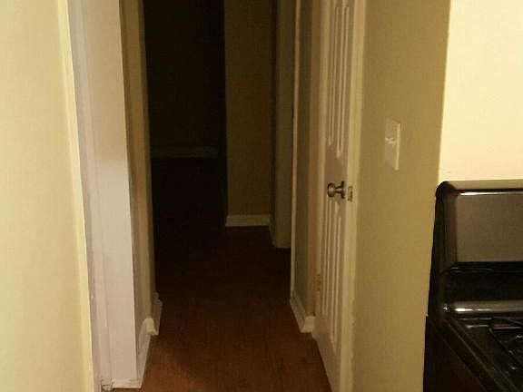 5th image of 89 Columbia Ave APT 1B