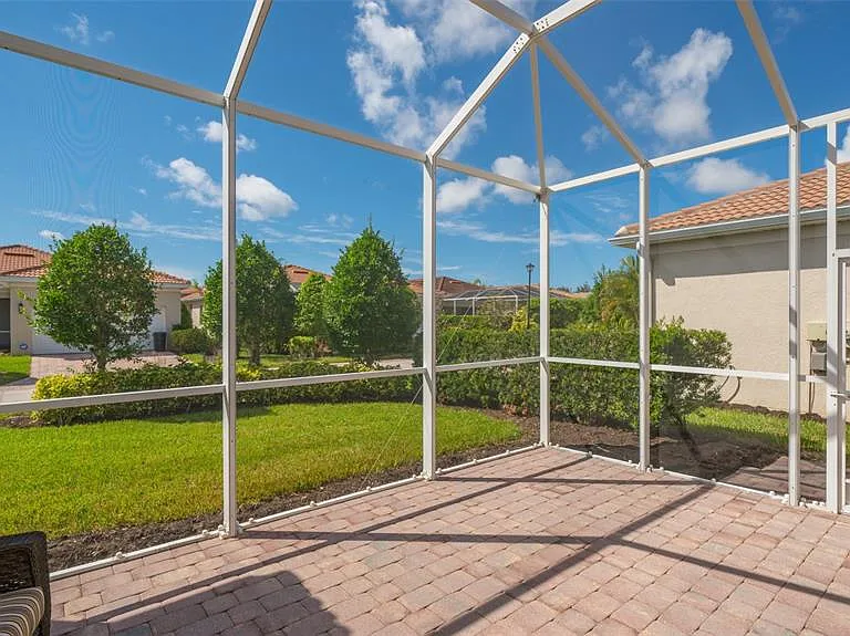1498 Ernesto Dr — Photo 32