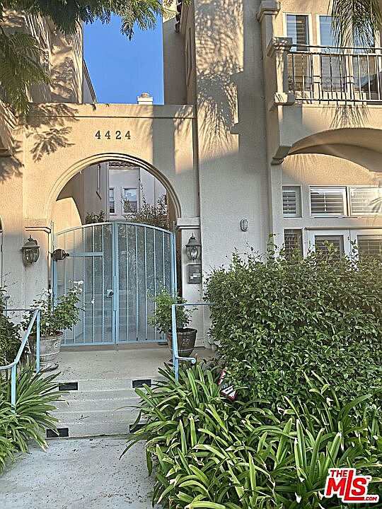 1st image of 4424 Moorpark Way APT 6