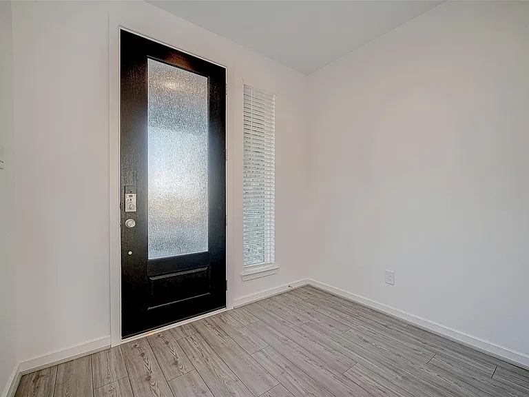 22111 Ingham Bluff Ln — Photo 6