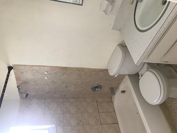 3rd image of 5636 8th Ave