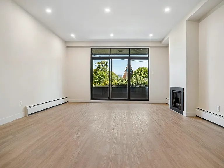 1010 Cypress St — Photo 5