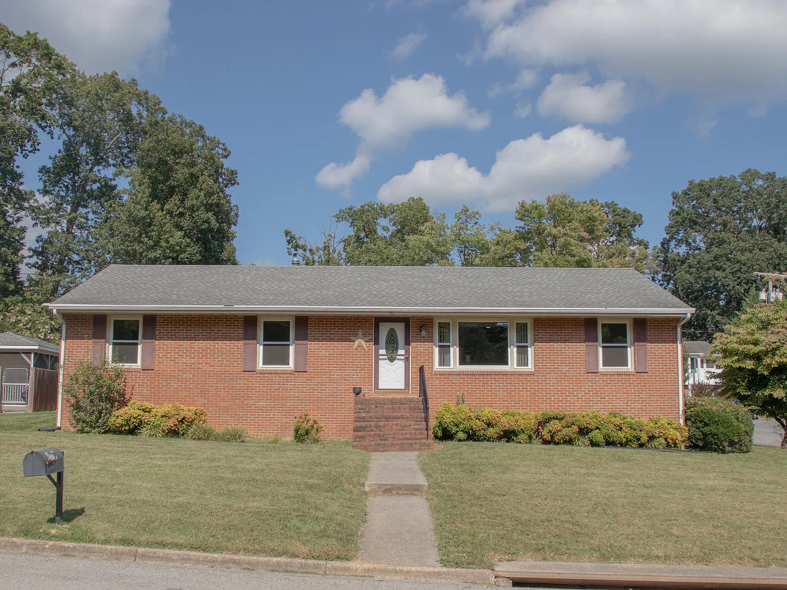 507 Ingal Blvd — Photo 3