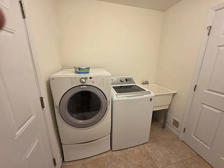 2103 Enterprise Dr — Photo 18