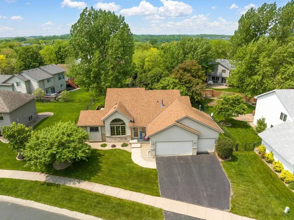 4438 Coachman Ln NE, Prior Lake, MN 55372