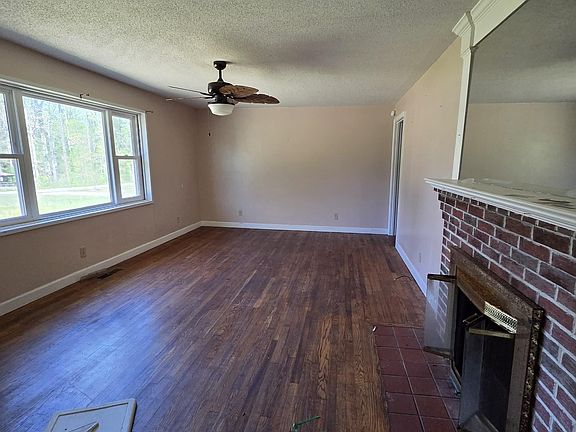 5th image of 7399 Bishop Rd