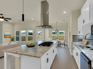 530 E Lamar St, Palmer, TX 75152