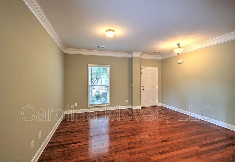 256 Barbours Ln — Photo 4