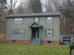 702 Limecrest Rd, Newton, NJ 07860