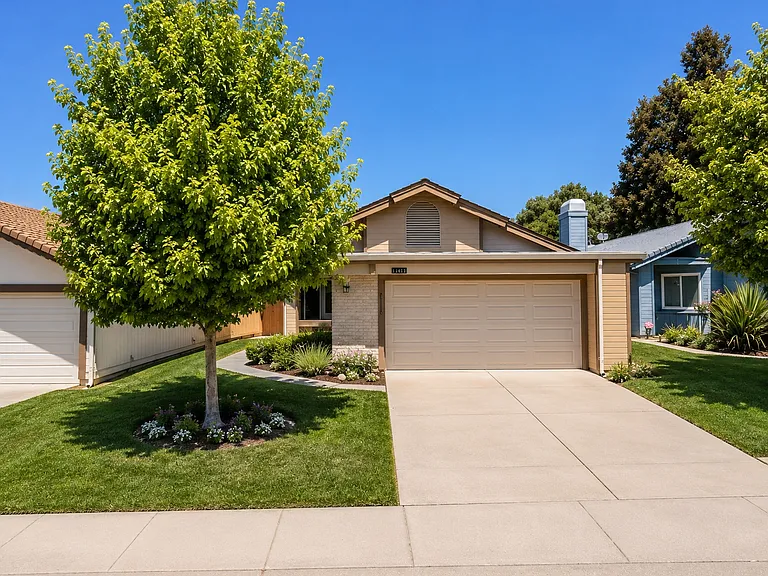 4513 Satinwood Way — Photo 14