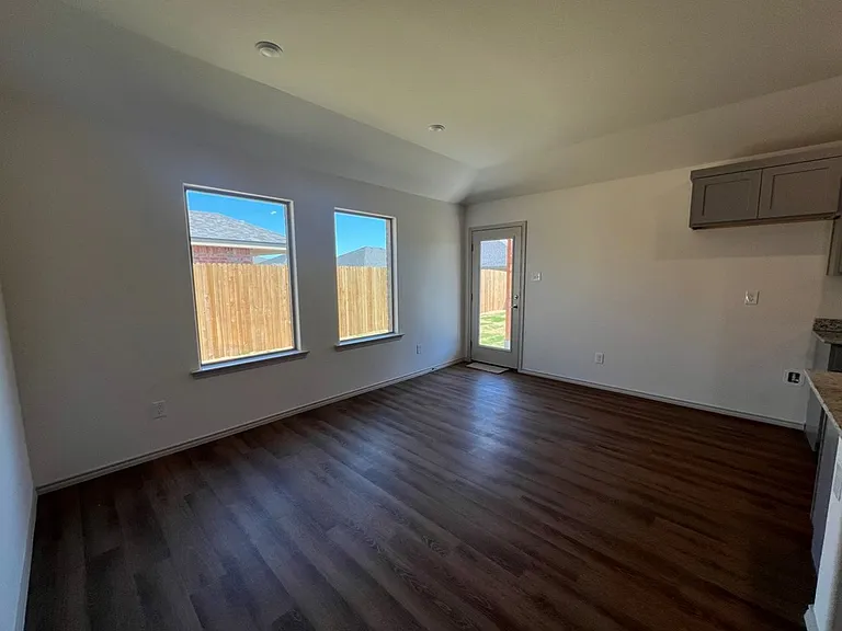 2613 Crescent Pl #1103 — Photo 9