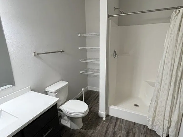 Cottage Grove Commons: Limestone — Photo 41