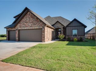 11537 SW 56th St, Mustang, OK 73064