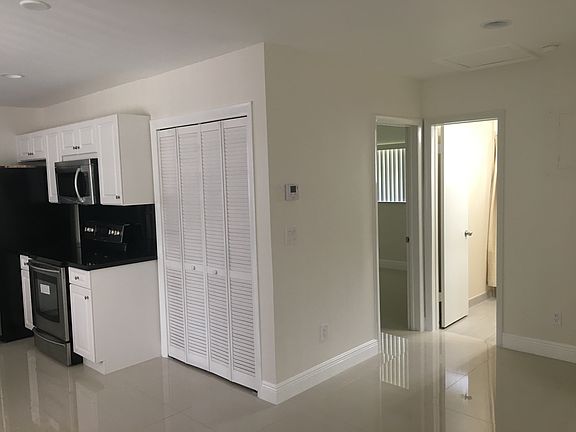 3rd image of 3501 Van Buren St APT 15