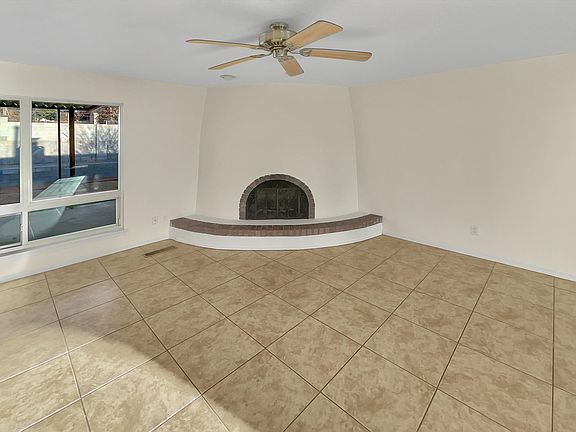3rd image of 5416 Noreen Dr NE