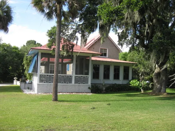 2141 Laurel Hill Rd, Edisto Island, SC 29438