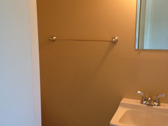4th image of 181 Cedar Creek Dr APT 1