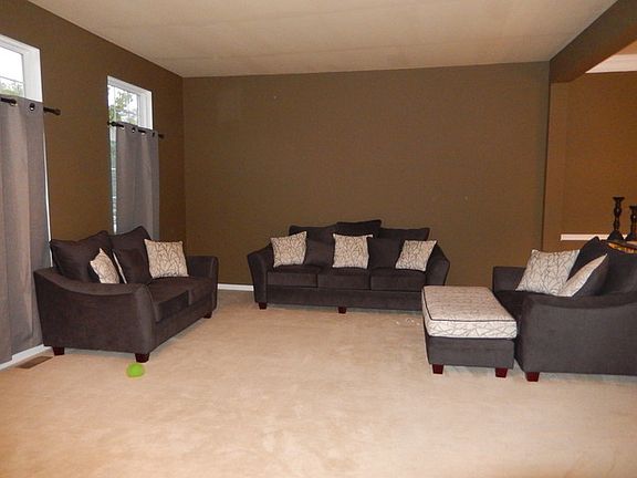 3rd image of 1341 Rosemary Dr