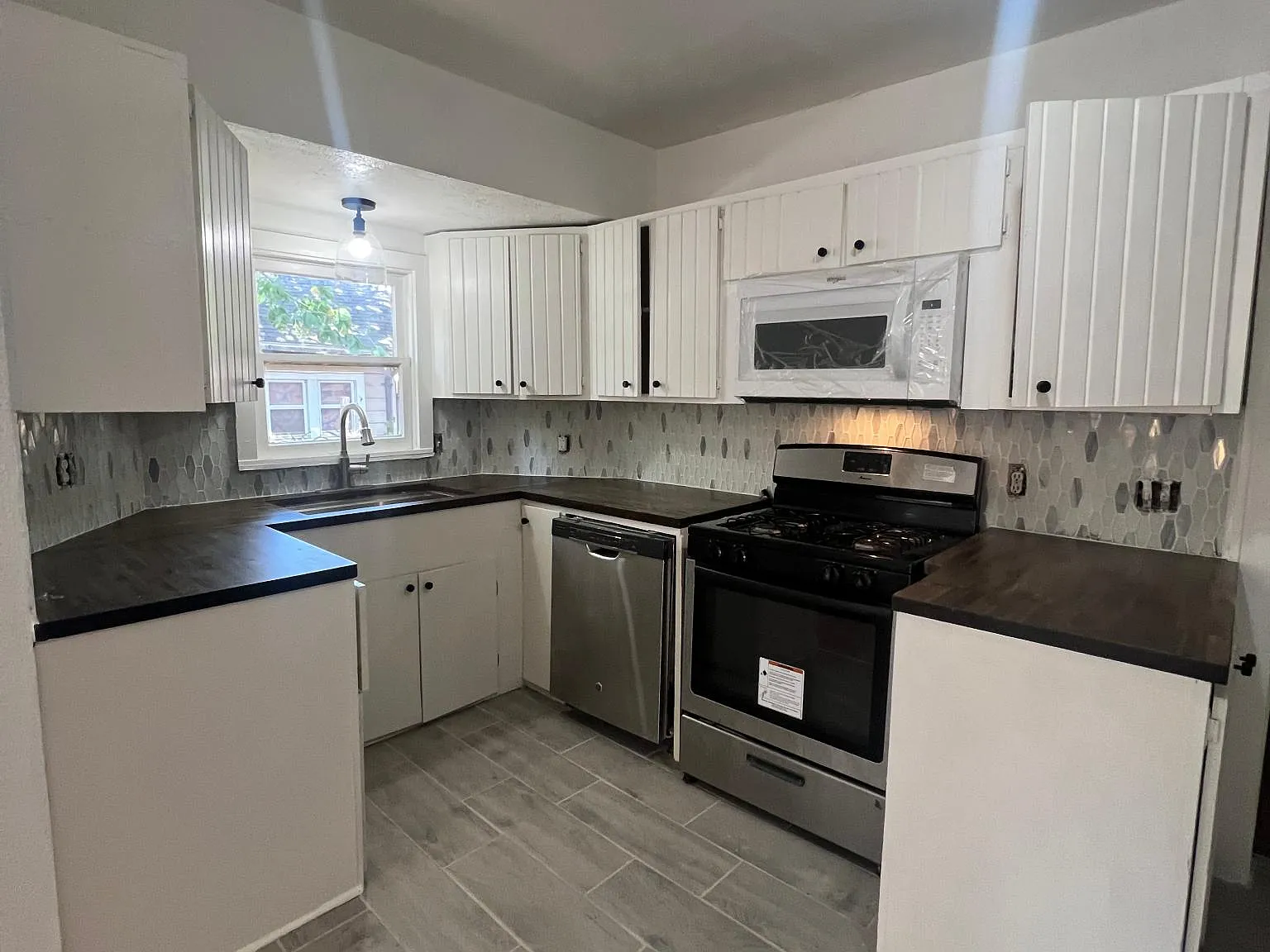109 W Himes St — Photo 4