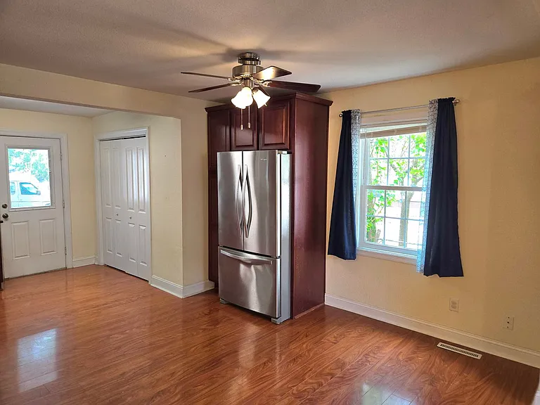 2201 Pershing Ave — Photo 14