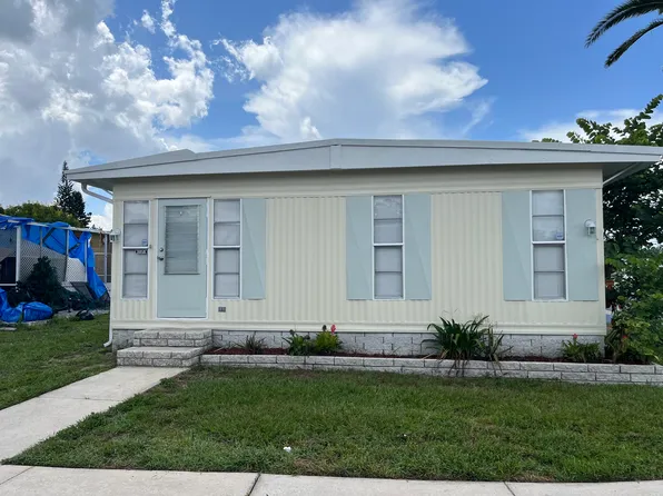 15435 Lakeshore Villas St #110, Tampa, FL 33613