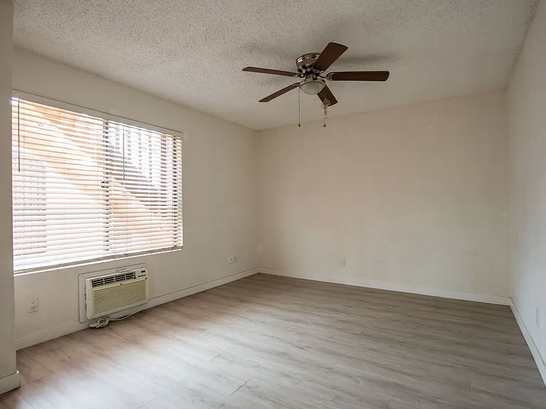 3509-15 Herman Ave — Photo 2