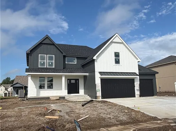 2340 Foxtail Dr, Kearney, MO 64060