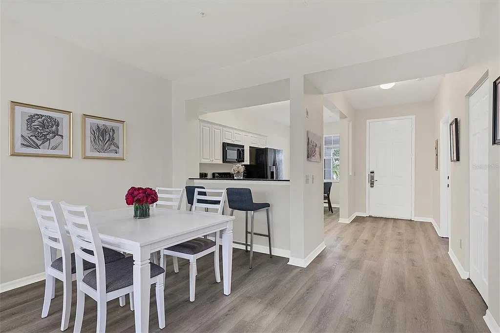 2 bed, 2.0 bath, 1097 sqft, $2,500 — Photo 4