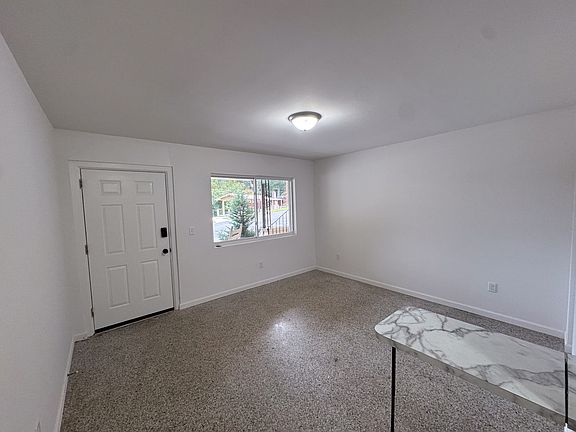 3rd image of 1595 Soco Rd APT 2