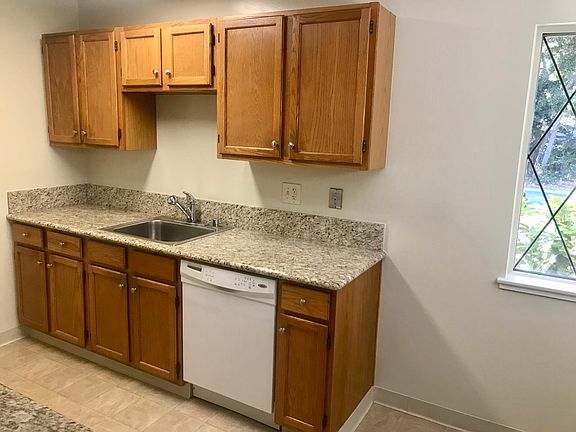 Granite counters, dishwasher and disposal
