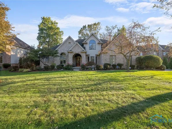 8749 Willow Pond Blvd, Sylvania, OH 43560