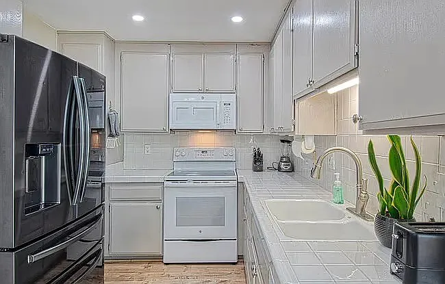 369 Meadow Ct — Photo 3