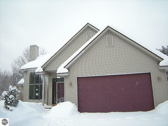 2nd image of 5887 Deer Trail Dr