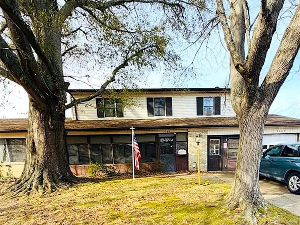 3705 Kings Point Cir, Virginia Beach, VA 23452
