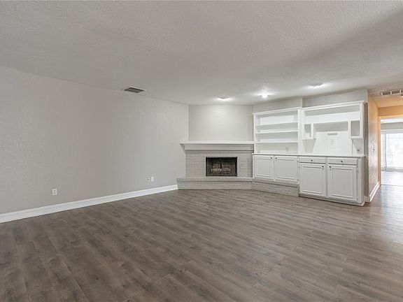4th image of 12304 Green Valley Dr