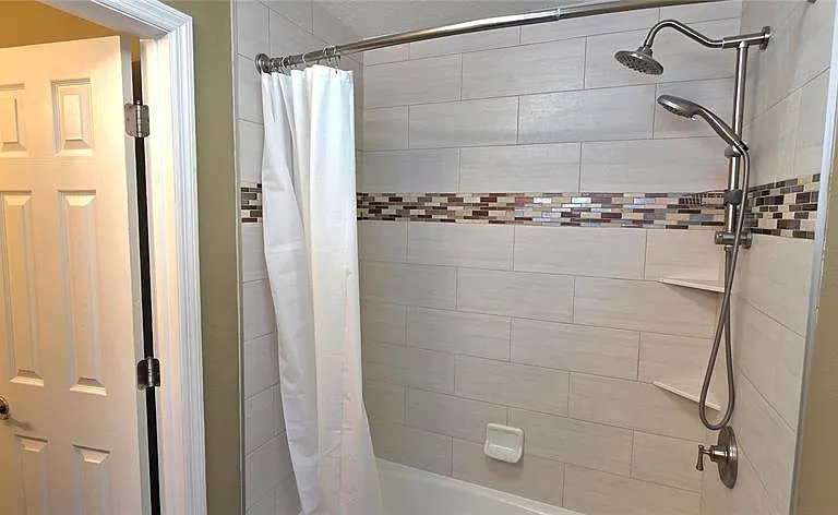 4743 Larchmont Ct — Photo 25