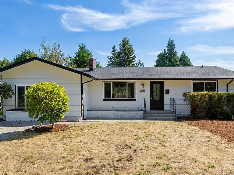 2125 N Highland St — Photo 41