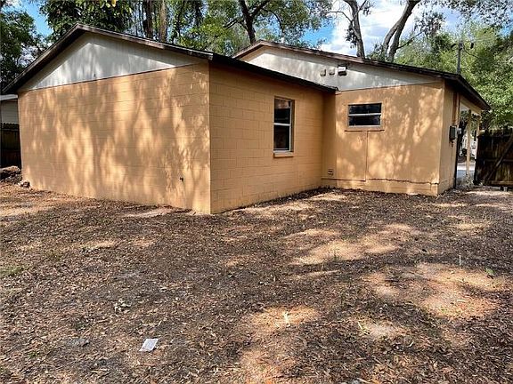 2nd image of 7004 N Lakeshore Dr