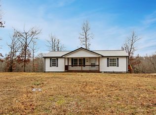 282 Country Ln, Dover, TN 37058