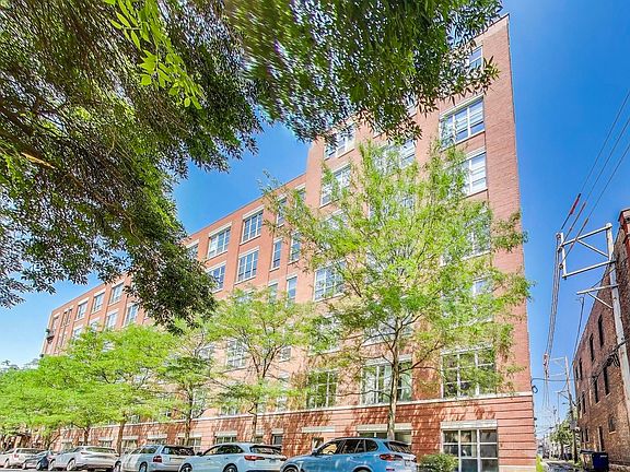 2nd image of 1735 N Paulina St APT 404