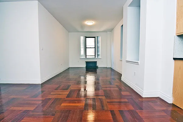 Rented by Bohemia Realty Group | media 39