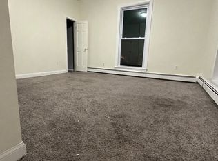 8 Hammond St #2, Worcester, MA 01610