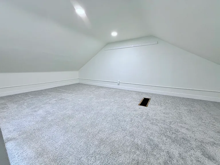 236 Walnut St — Photo 34