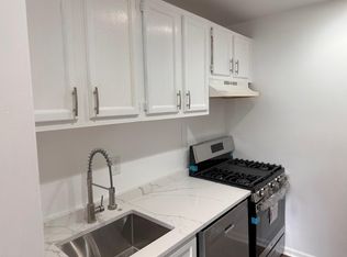 4010 Hampden St APT 301, Kensington, MD 20895