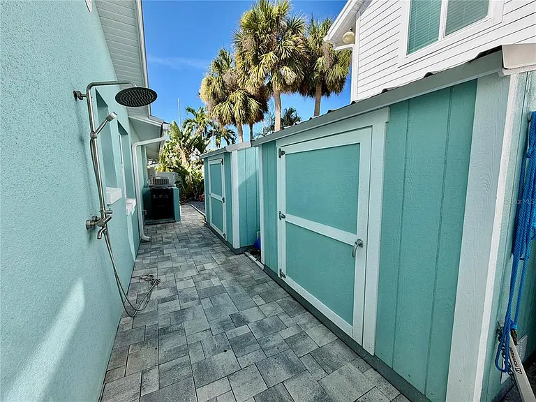 980 Boca Ciega Isle Dr — Photo 37