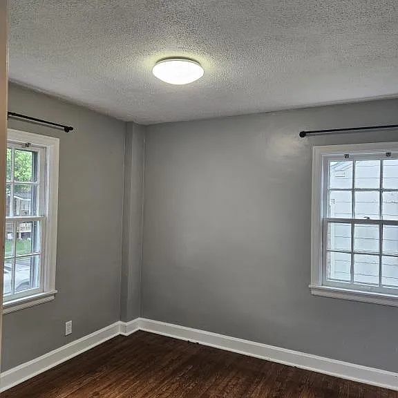 212 Virginia Ct — Photo 14